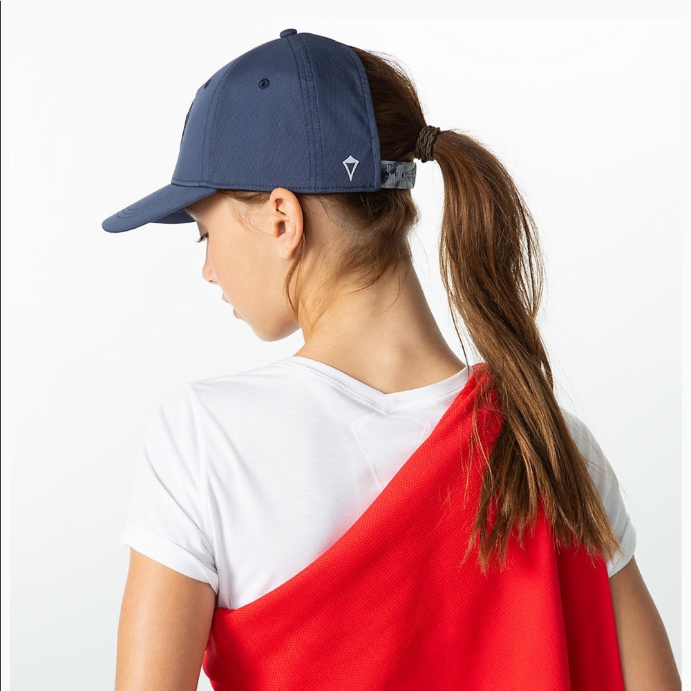 LULULEMON UP HIGH CAP!